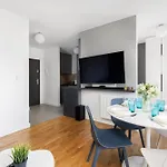 Niedzialkowskiego By Renters דירה *