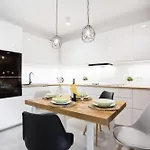 Niedzialkowskiego By Renters